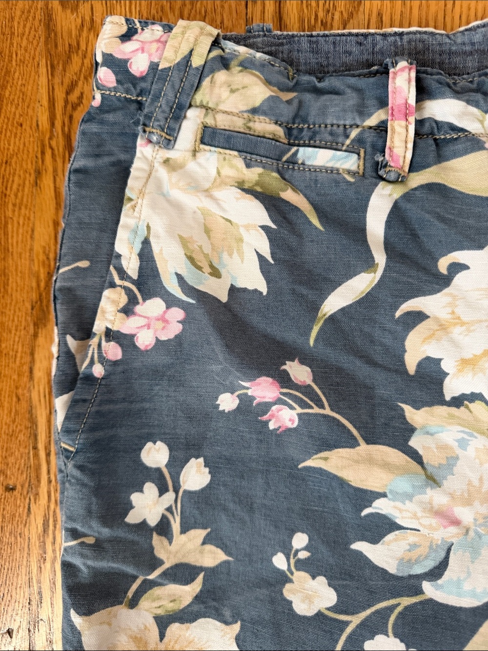 Men's Polo Ralph Lauren Floral Print Navy Shorts - Picture 2 of 7